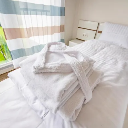 Baltic Village-damp *